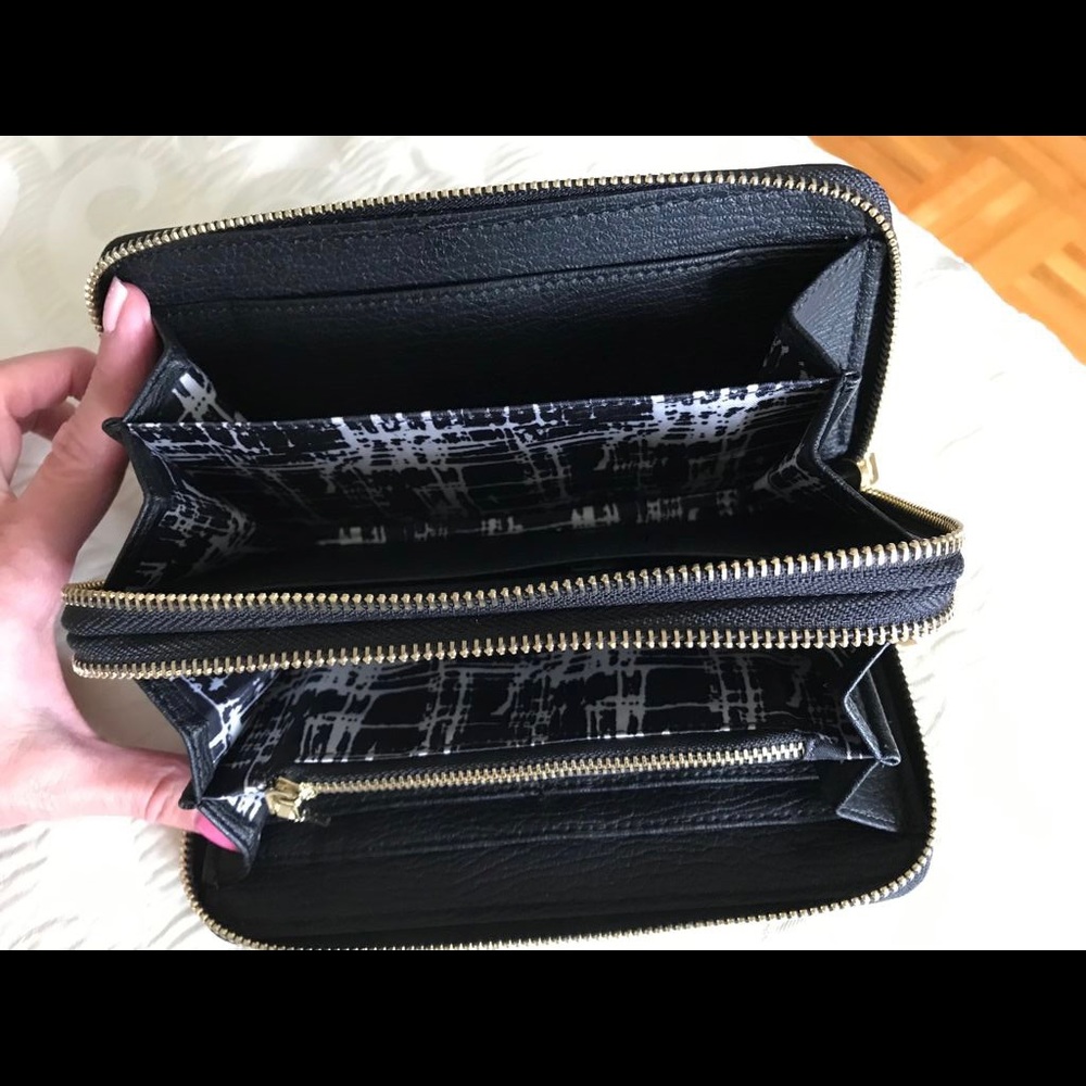 Black Wallet - Picture 3 of 4